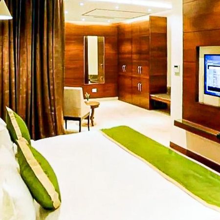 Delux Plaza By Wb Inn Agra (Uttar Pradesh) Exterior foto